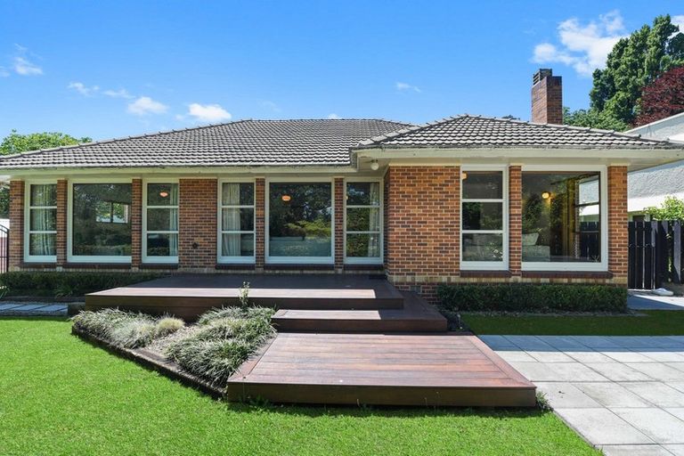 Photo of property in 4 Woodstock Road, Fairfield, Hamilton, 3214