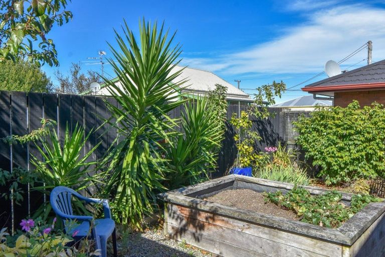 Photo of property in 72 Pembroke Street, Carterton, 5713