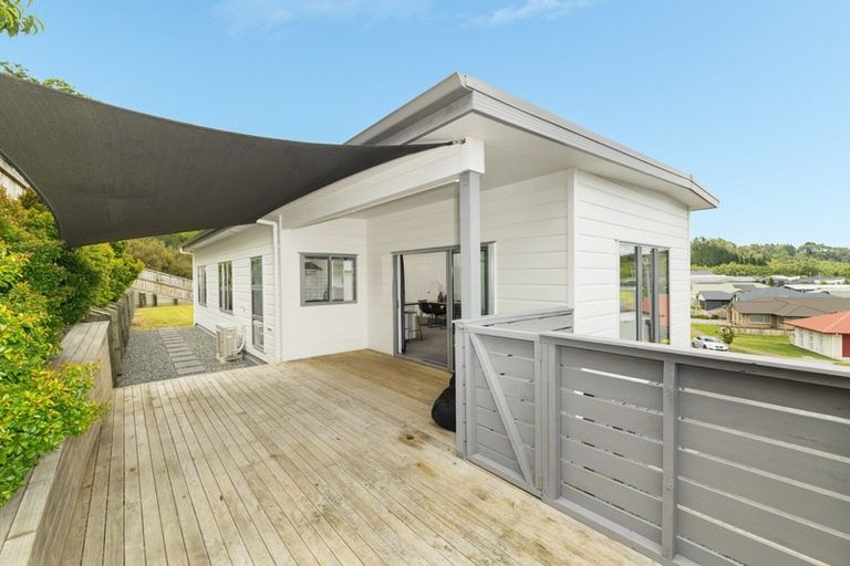 Photo of property in 23 Rochfort Crescent, Pyes Pa, Tauranga, 3112