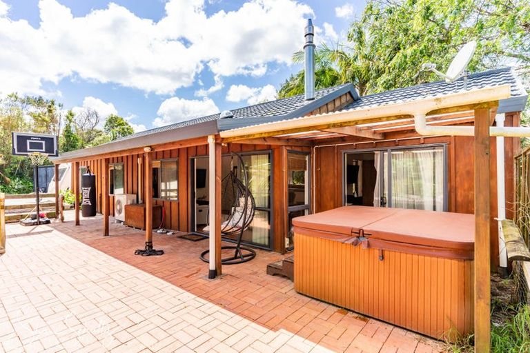 Photo of property in 9 Bickerstaffe Road, Maungaturoto, 0520