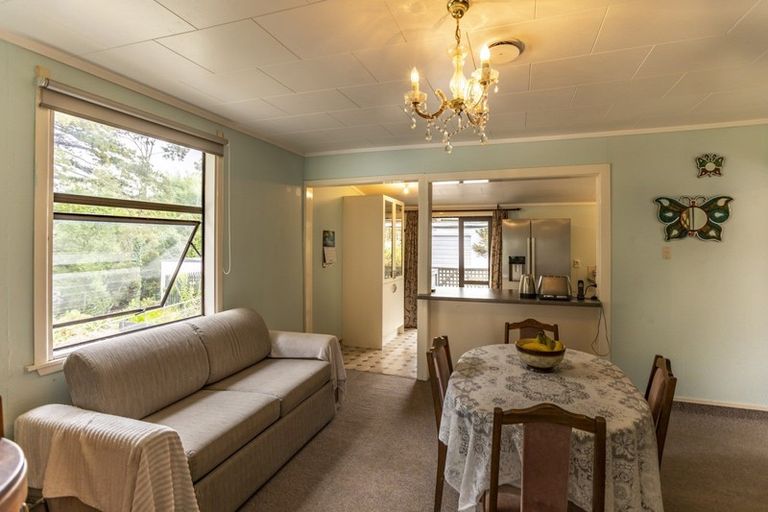 Photo of property in 16 Rose Street, Waipawa, 4210