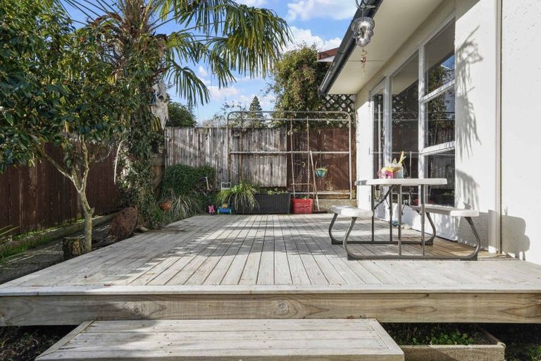 Photo of property in 10/17 Waimea Road, Nelson South, Nelson, 7010