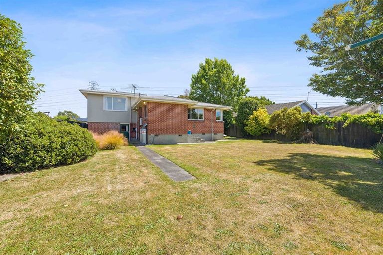 Photo of property in 6 Ilfracombe Place, Burnside, Christchurch, 8053