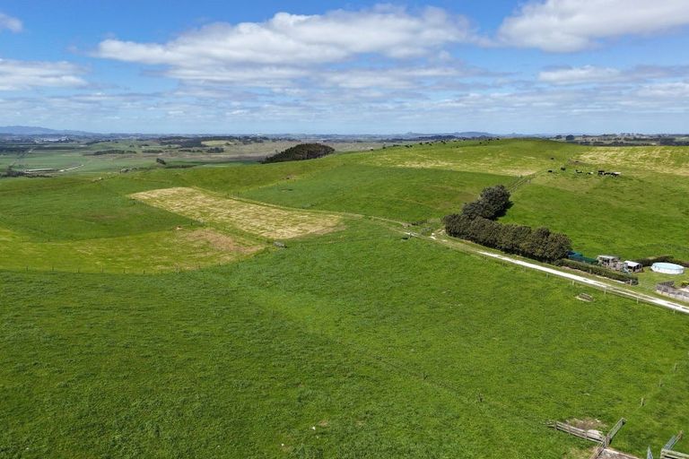 Photo of property in Rehutai Road, Baylys Beach, Dargaville, 0377