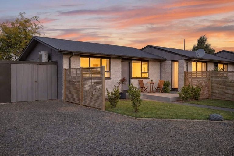 Photo of property in 3/102 Edward Avenue, Edgeware, Christchurch, 8013