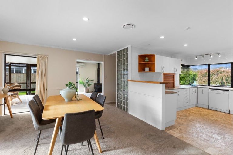 Photo of property in 14 Easton Way, Levin, 5510