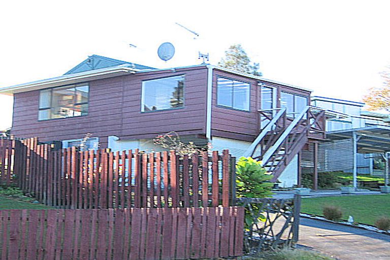 Photo of property in 12 Brigitte View, Snells Beach, 0920
