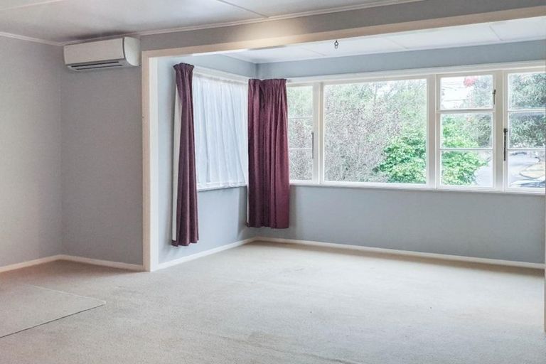Photo of property in 34 Guthrie Street, Waterloo, Lower Hutt, 5011