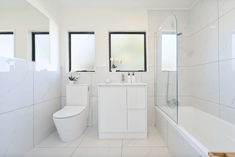 Photo of property in 1/26 Karepo Crescent, Ranui, Auckland, 0612