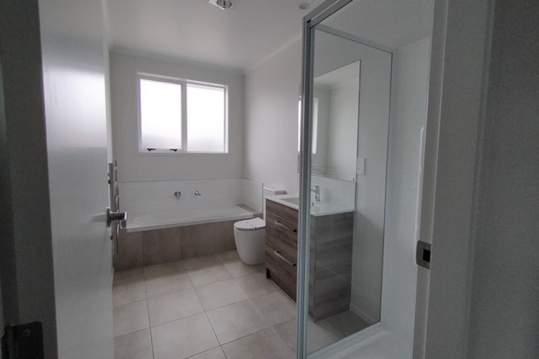 Photo of property in 4 Pioneer Crescent, Omokoroa, 3114