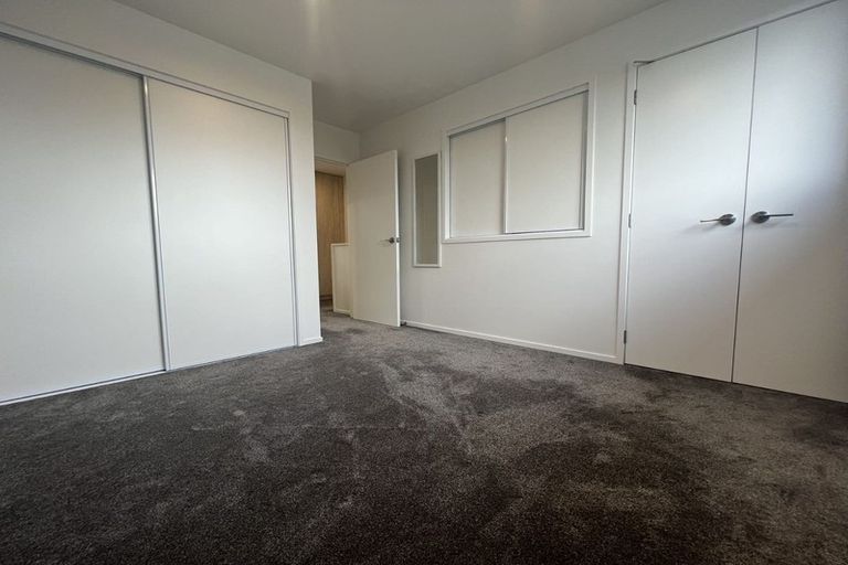 Photo of property in 4/10 Yeovil Road, Te Atatu Peninsula, Auckland, 0610