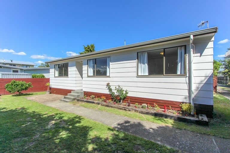 Photo of property in 3c Farnworth Avenue, Holdens Bay, Rotorua, 3010
