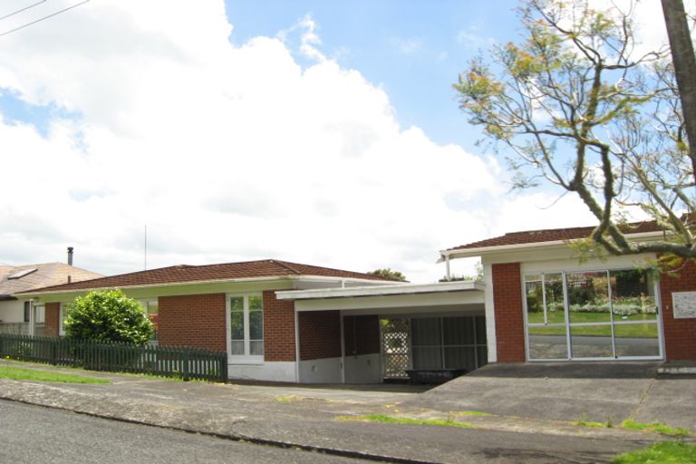 Photo of property in 2/1 Routly Avenue, Pukekohe, 2120