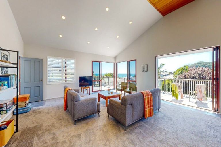 Photo of property in 208 Russell Bruce Place, Onemana, Whangamata, 3691