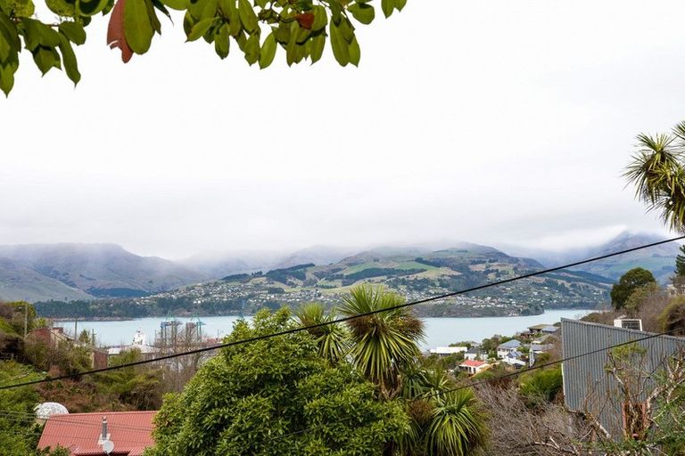 Photo of property in 55 Hawkhurst Road, Lyttelton, 8082