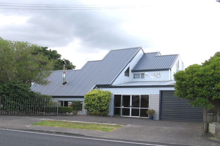 Photo of property in 88 Luckens Road, West Harbour, Auckland, 0618
