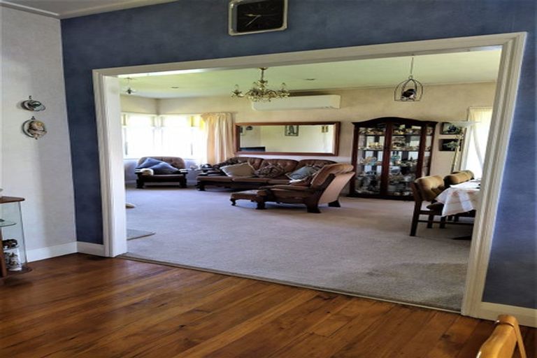 Photo of property in 11 Darlington Street, Ngatea, 3503