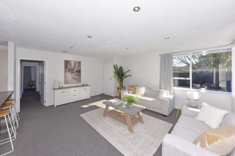 Photo of property in 2/19 Moreland Avenue, Papanui, Christchurch, 8053