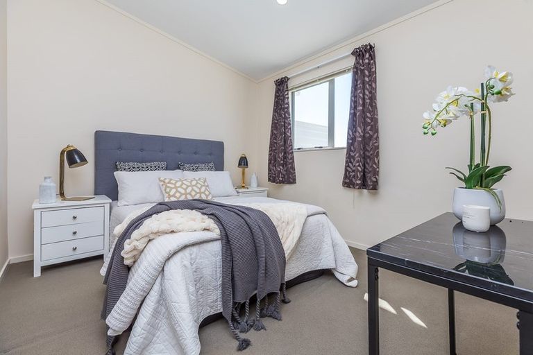 Photo of property in 325/26 Morningside Drive, Morningside, Auckland, 1025