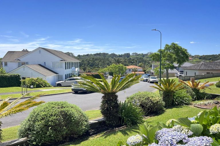 Photo of property in 57 Mt Lebanon Crescent, The Gardens, Auckland, 2105