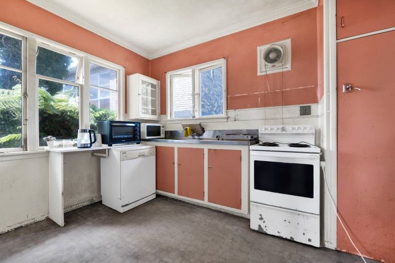 Photo of property in 9 Havelock Place, Blagdon, New Plymouth, 4310