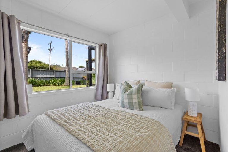 Photo of property in 20 Great North Road, Riverhead, 0820