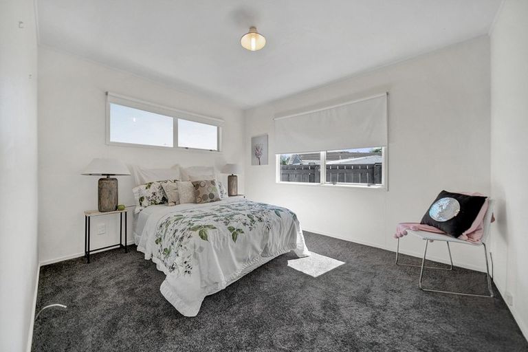 Photo of property in 1/62 Walworth Avenue, Pakuranga Heights, Auckland, 2010