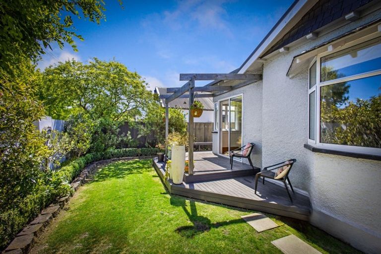 Photo of property in 126 Hamilton Avenue, Ilam, Christchurch, 8041