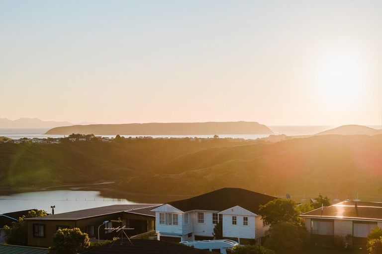 Photo of property in 7 Livet Place, Papakowhai, Porirua, 5024