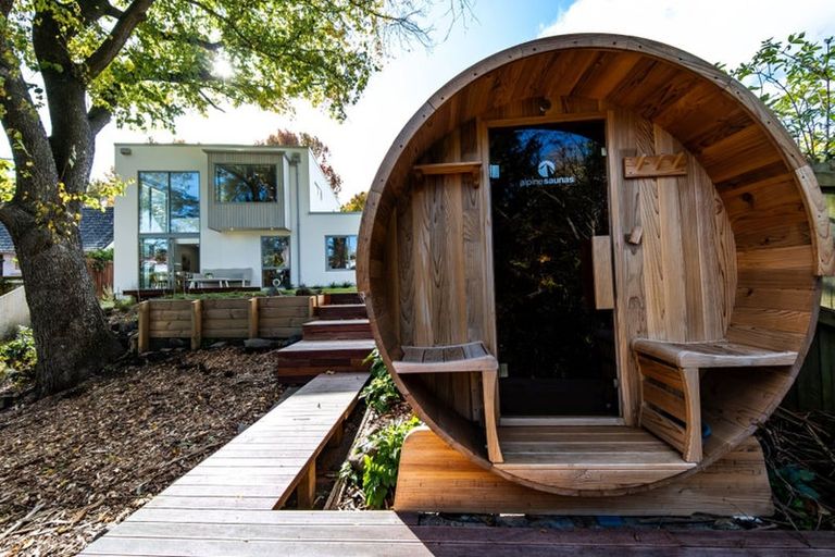 Photo of property in 57 Parkstone Avenue, Ilam, Christchurch, 8041