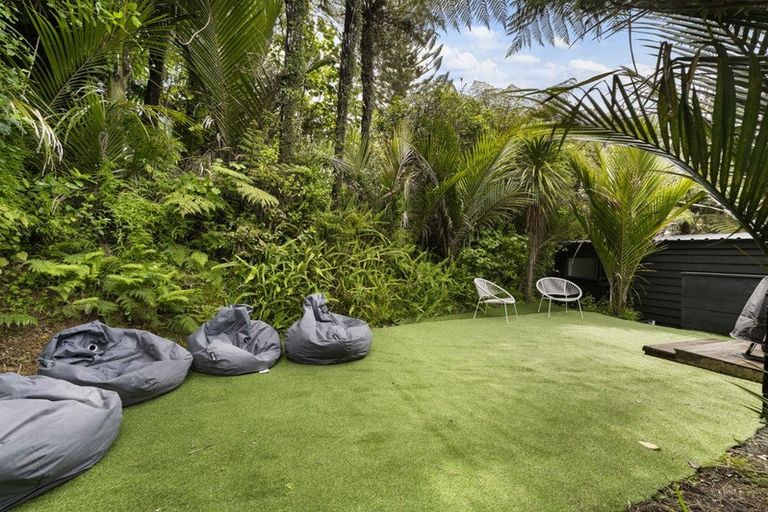 Photo of property in 3 Huia Road, Titirangi, Auckland, 0604