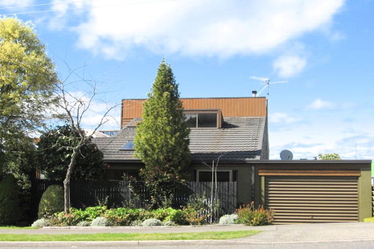 Photo of property in 2/41 Wakeman Road, Acacia Bay, Taupo, 3330