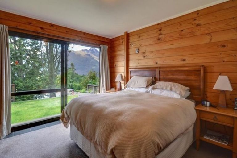 Photo of property in 15 Lochy Road, Fernhill, Queenstown, 9300