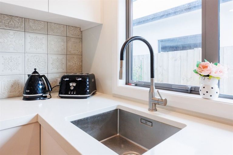 Photo of property in 4a Freedom Drive, Kelvin Grove, Palmerston North, 4414