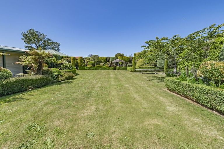 Photo of property in 33 Banks Avenue, Dallington, Christchurch, 8061