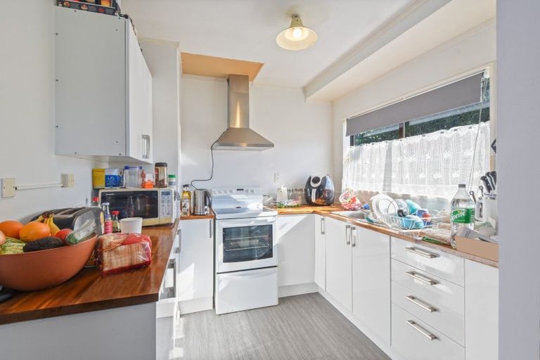 Photo of property in 15a Beech Place, Owhata, Rotorua, 3010