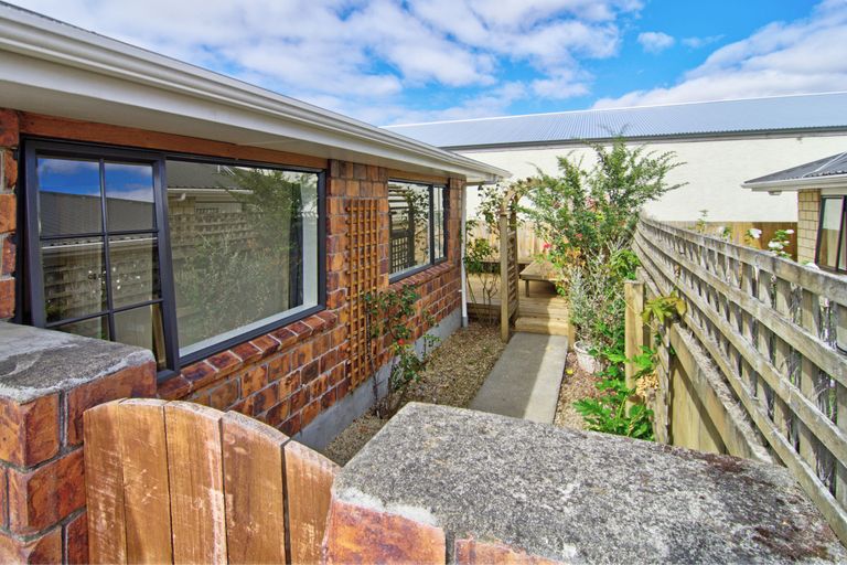 Photo of property in 11a Hogg Crescent, Masterton, 5810
