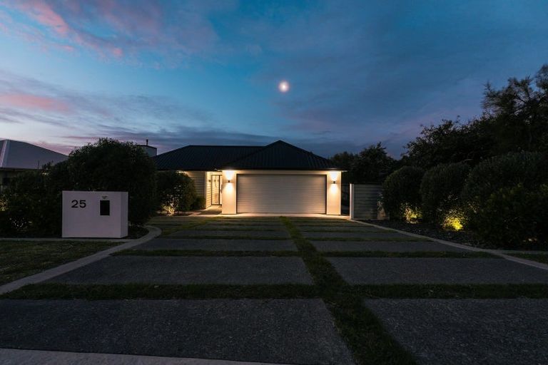 Photo of property in 25 Andrews Street, Foxton Beach, Foxton, 4815