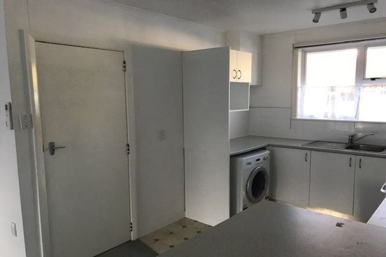 Photo of property in 25 Wai-iti Crescent, Woburn, Lower Hutt, 5010