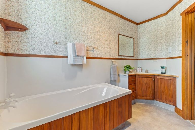 Photo of property in 178 Hurndall Street East, Maungaturoto, 0520