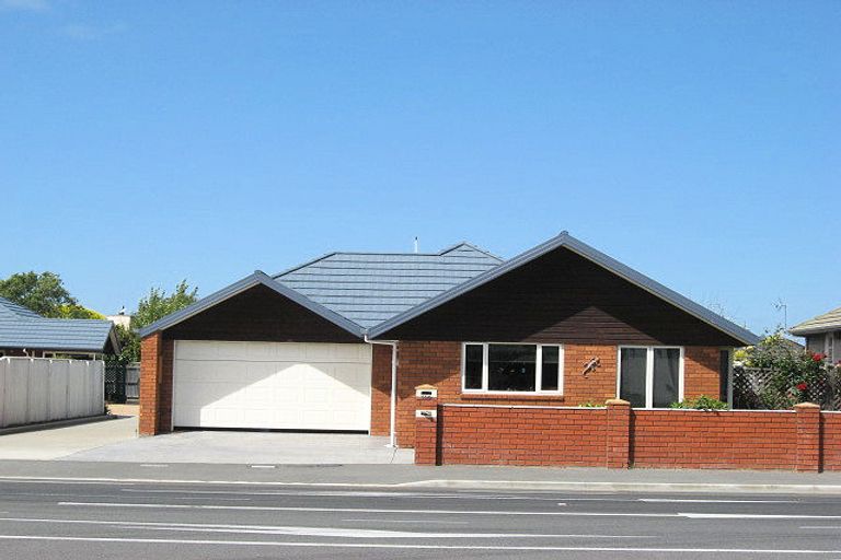 Photo of property in 395a Yaldhurst Road, Russley, Christchurch, 8042