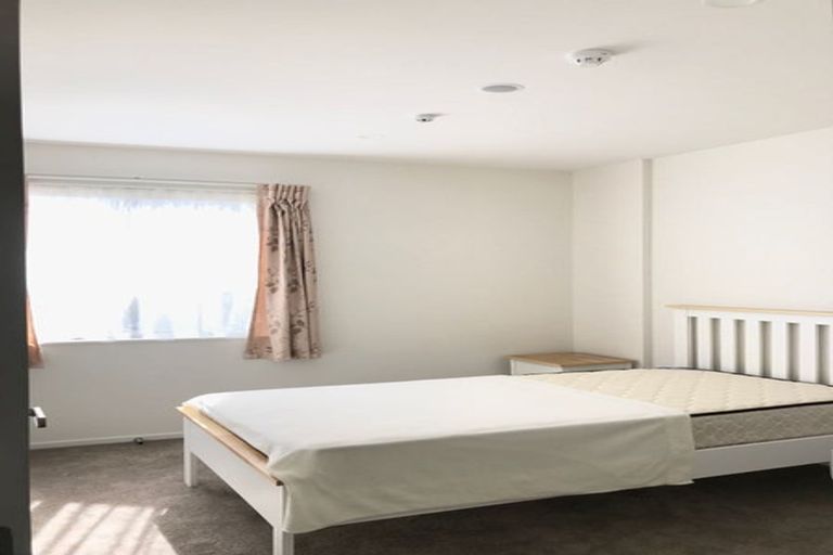 Photo of property in 9 Peony Mews, Oteha, Auckland, 0632