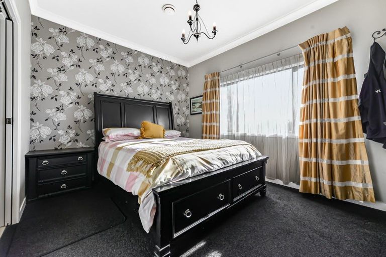 Photo of property in 1 Saxbys Road, Glenview, Hamilton, 3206