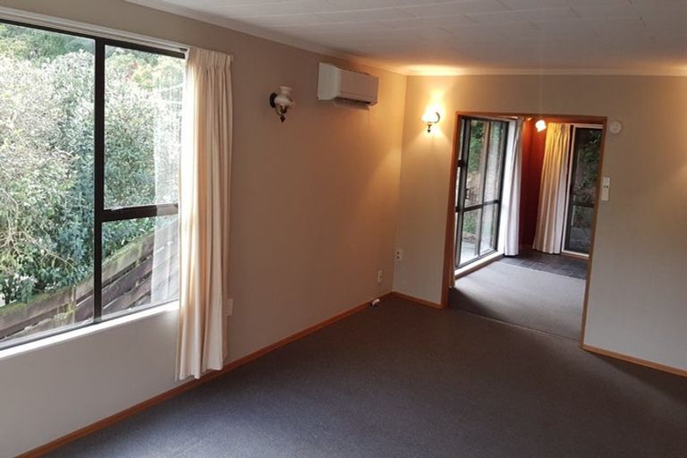 Photo of property in 37 Postgate Drive, Whitby, Porirua, 5024