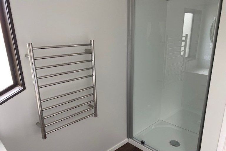 Photo of property in 2/12 Bradbury Road, Botany Downs, Auckland, 2010