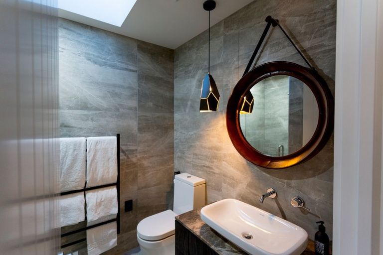 Photo of property in 2 Fife Court, Jacks Point, Queenstown, 9371