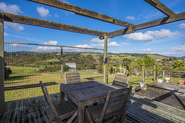 Photo of property in 127 King Street, Hikurangi, 0114