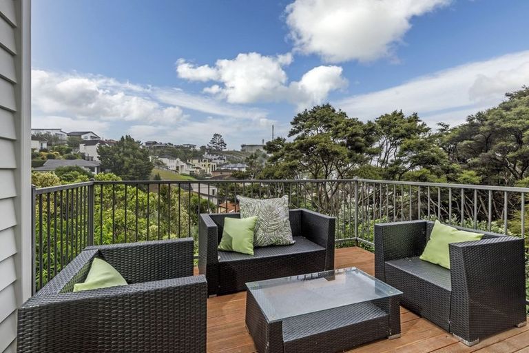 Photo of property in 487a East Coast Road, Murrays Bay, Auckland, 0630