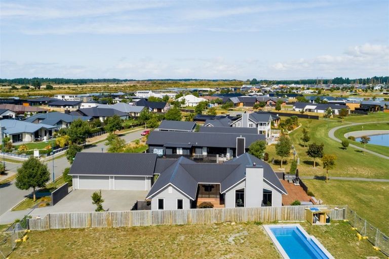 Photo of property in 37 The Esplanade, Pegasus, 7612