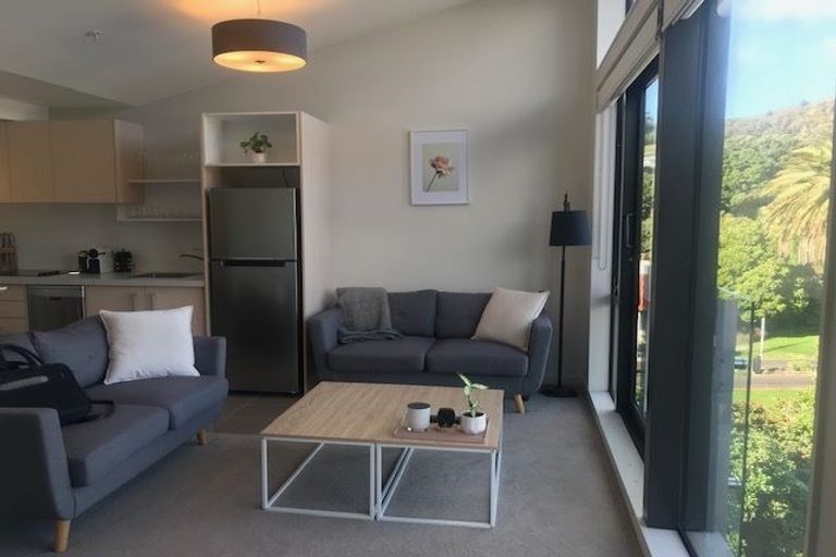 Photo of property in Nouvo Apartments, 5e/21 Rugby Street, Mount Cook, Wellington, 6021